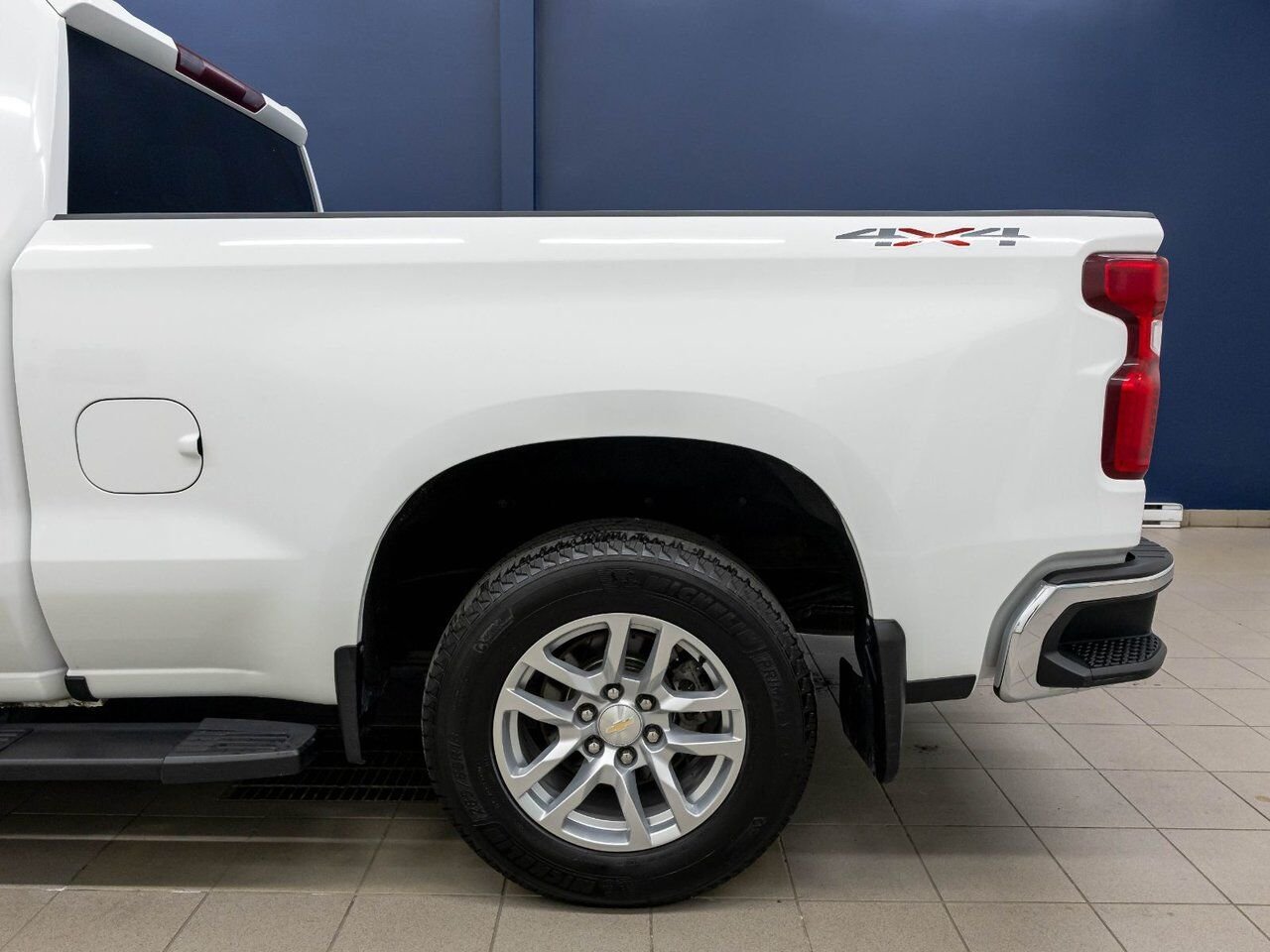 Chevrolet Silverado 1500 LT V8 4X4 *GR. REMORQ MAX* SIEGES CHAUFF *CARPLAY 2020 Blanc Saint-Jérôme - photo #31