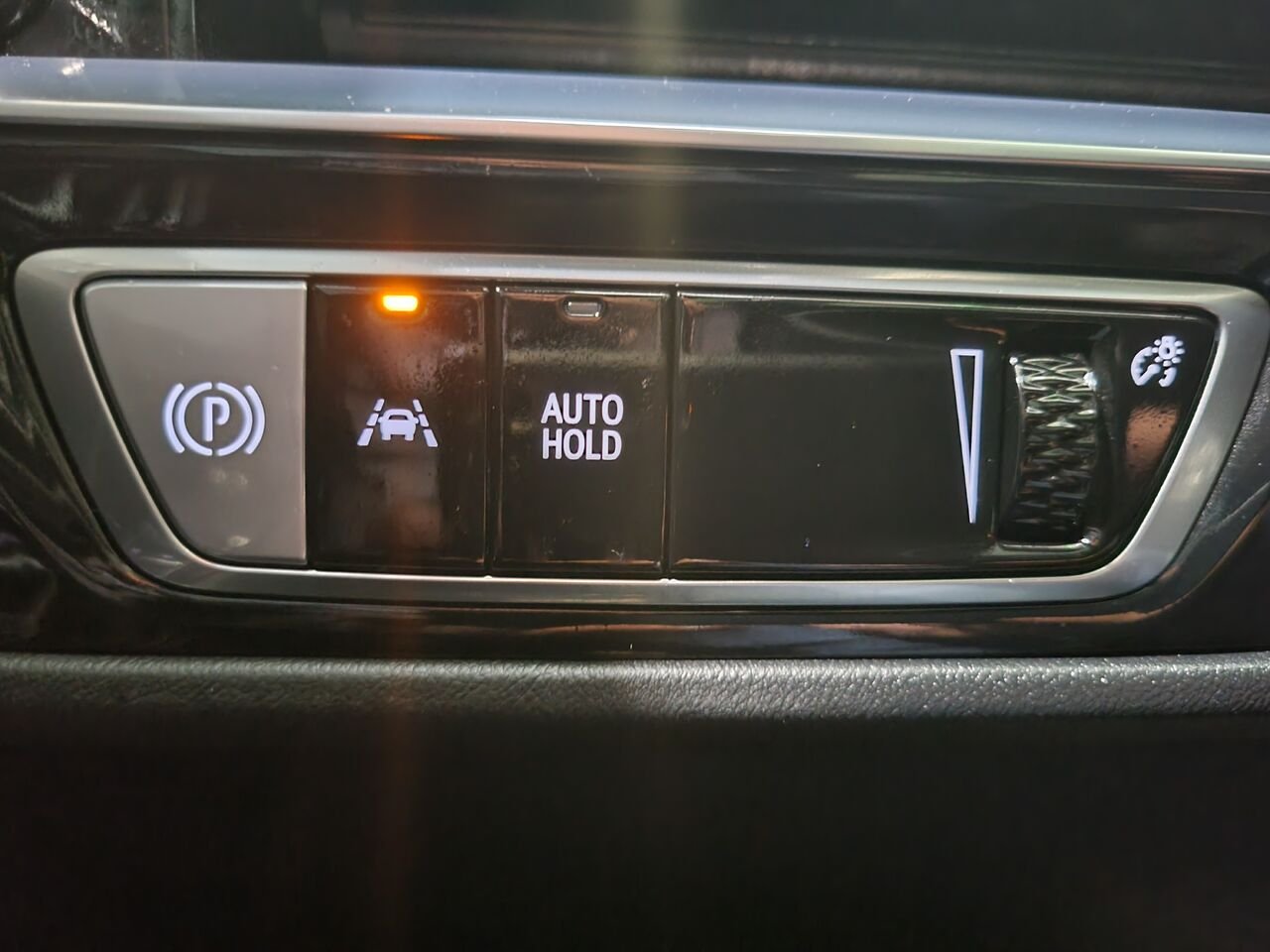 2024 Cadillac LYRIQ Black  - photo #28