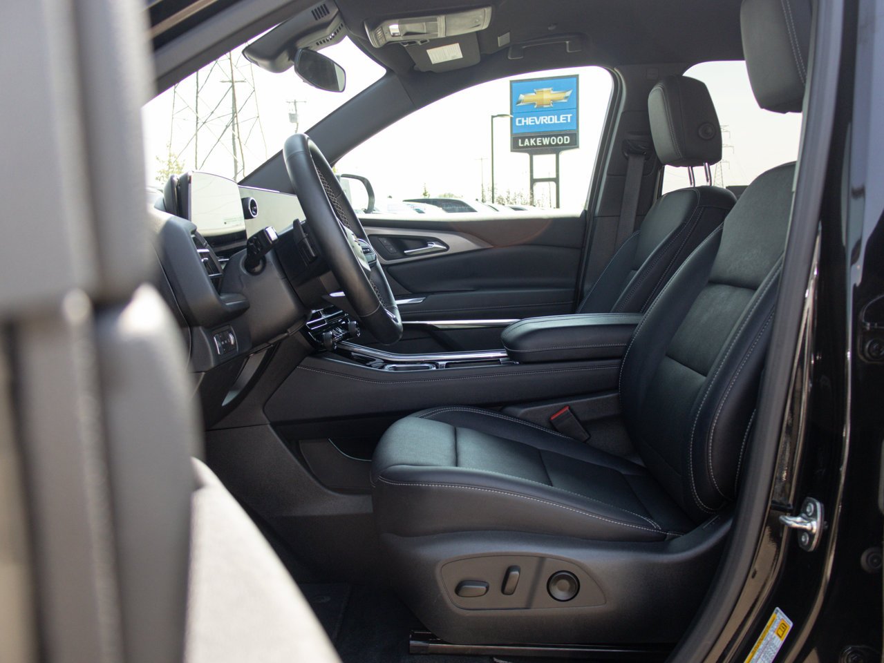 2026 Chevrolet Traverse AWD 4dr LT Black Sherwood Park - photo #17