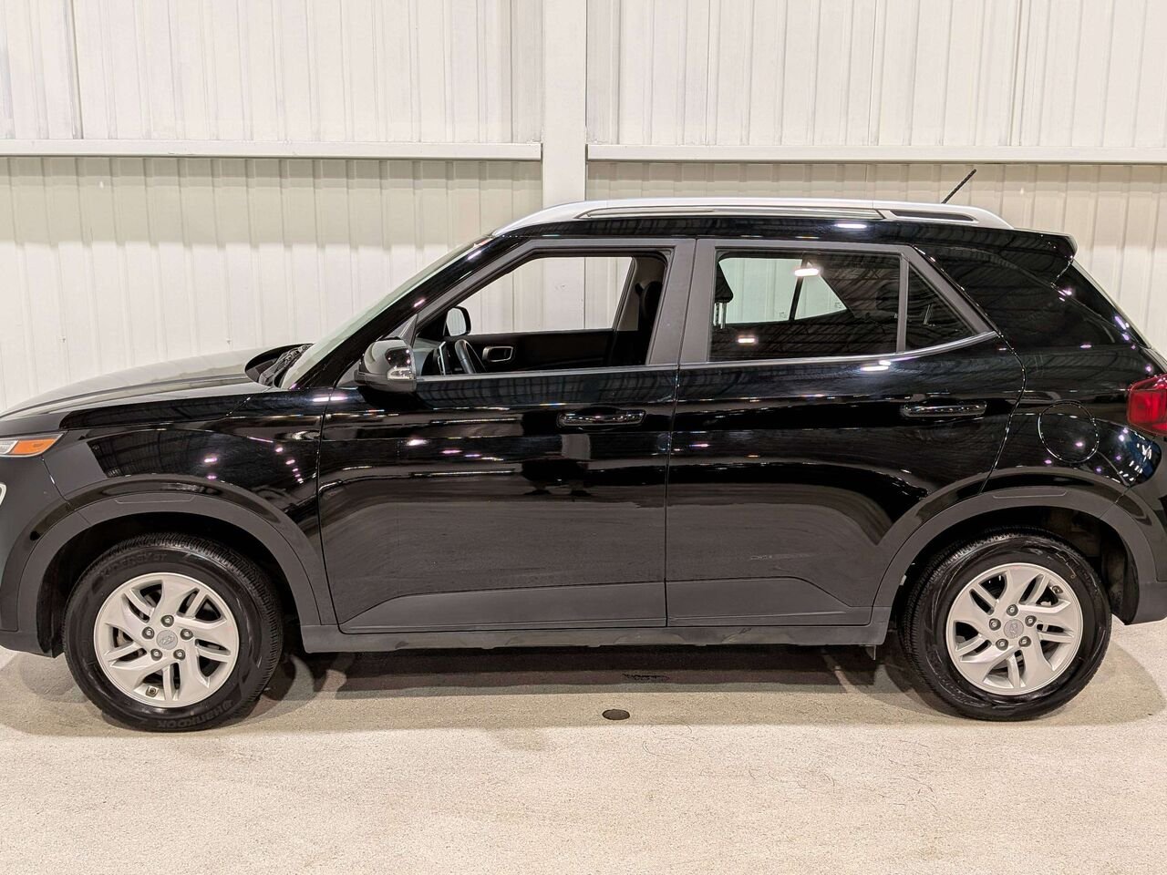 2026 Hyundai Venue Preferred IVT Black Val-David - photo #4