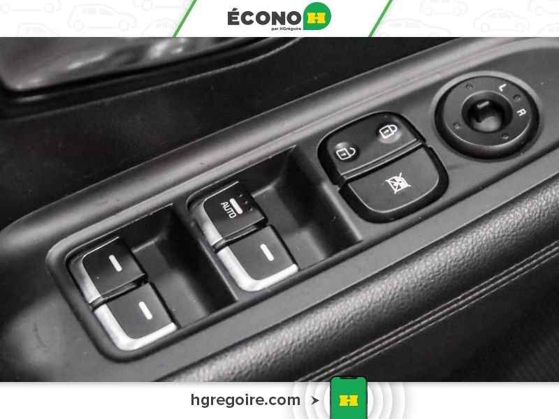 2015 Kia Rondo Grey Saint-Eustache - photo #9