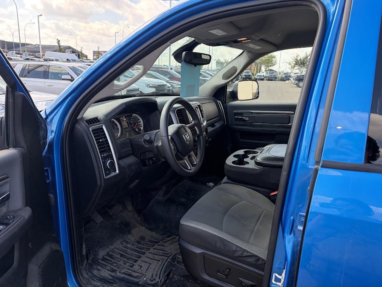 2023 Ram 1500 Classic SLT 4x4 Crew Cab 5'7 Box Blue Sherwood Park - photo #6