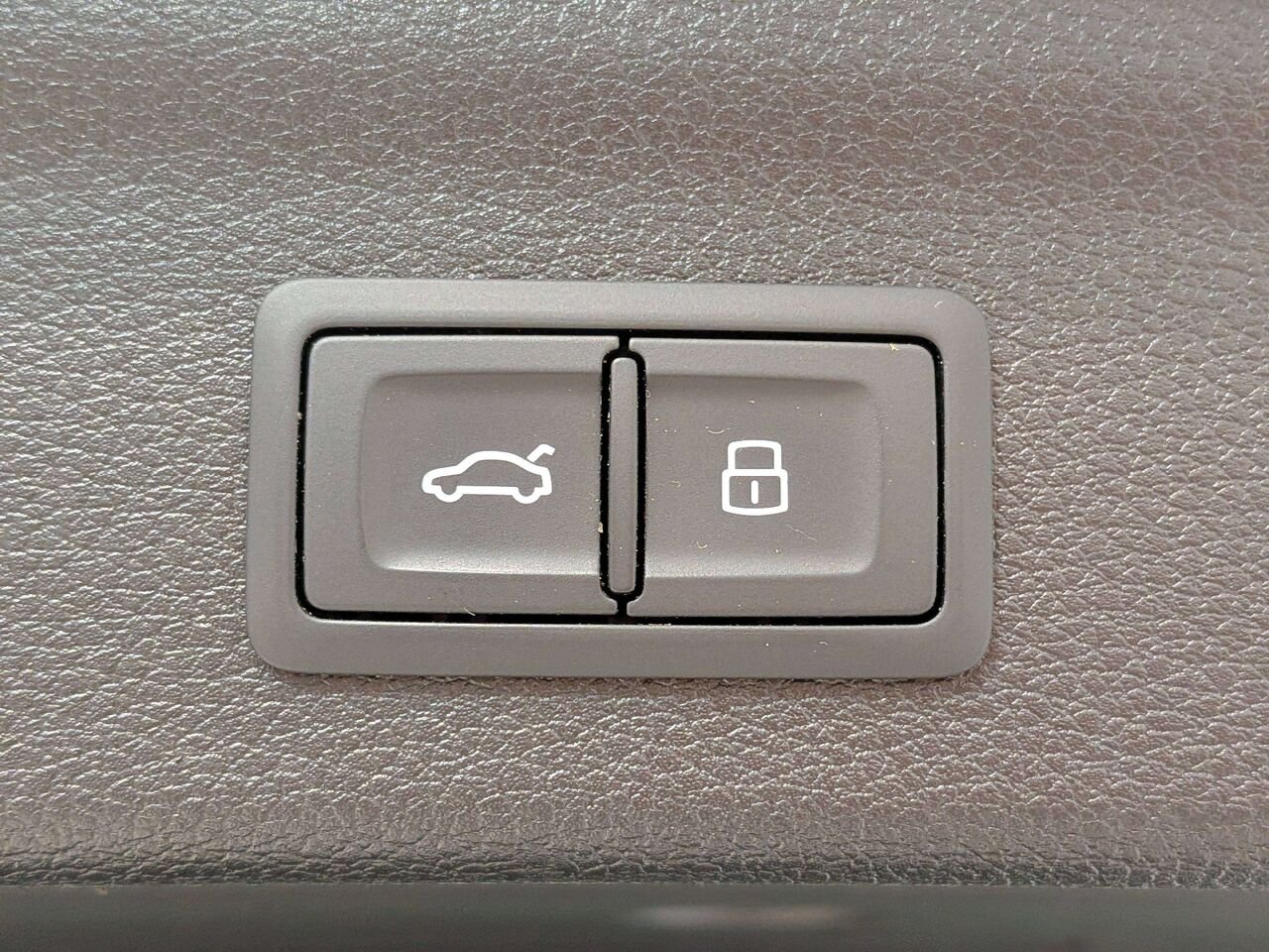 2020 Audi Q3 Progressiv 45 TFSI quattro White Val-David - photo #9