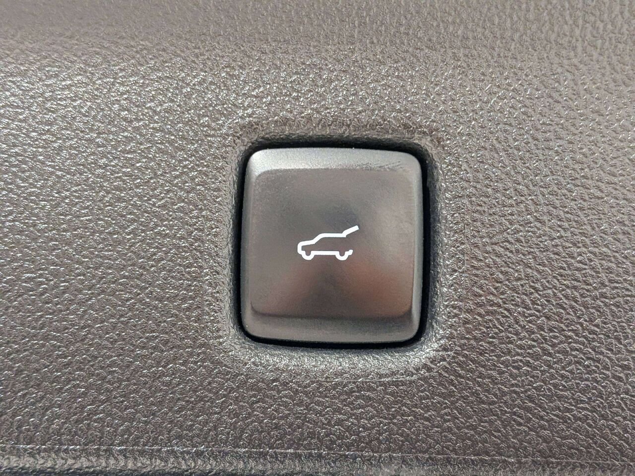 2022 Ford Escape Titanium Plug-In Hybrid FWD White Val-David - photo #9