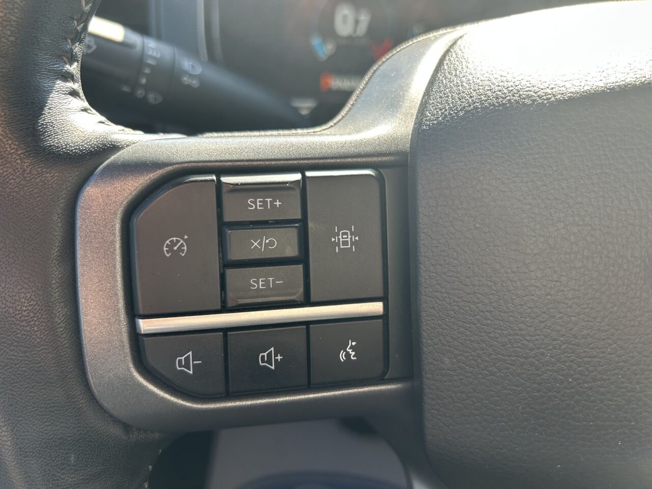 2023 Ford F-150 Black Montmagny - photo #11