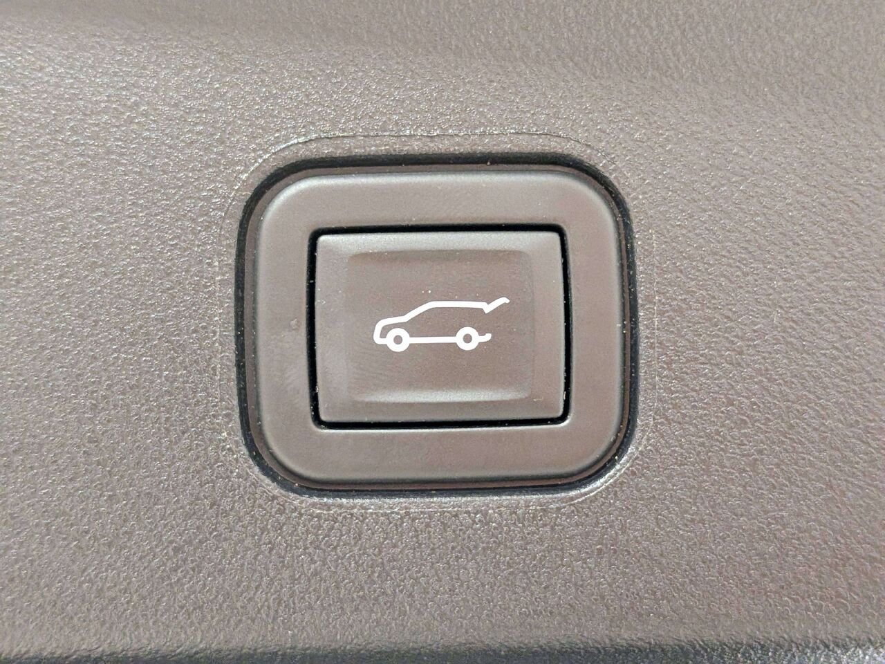 2024 Cadillac LYRIQ 4dr Luxury w/1SD Grey Val-David - photo #9
