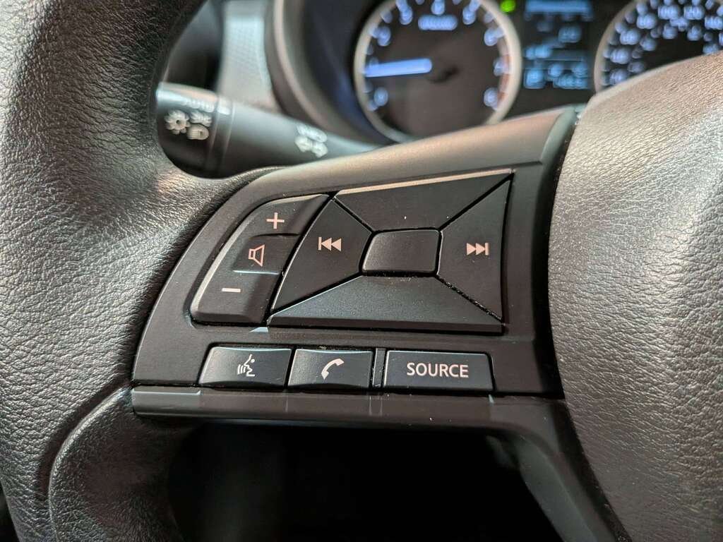 2024 Nissan Kicks S FWD White Val-David - photo #15