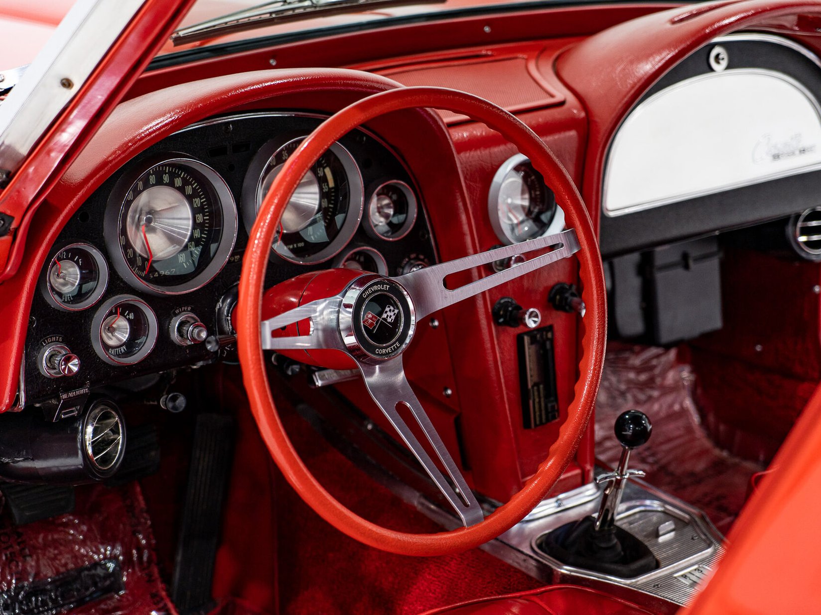 Chevrolet Corvette Split window matching# 327 Factory A/C | PRICE IN USD 1963 Rouge Montréal - photo #76