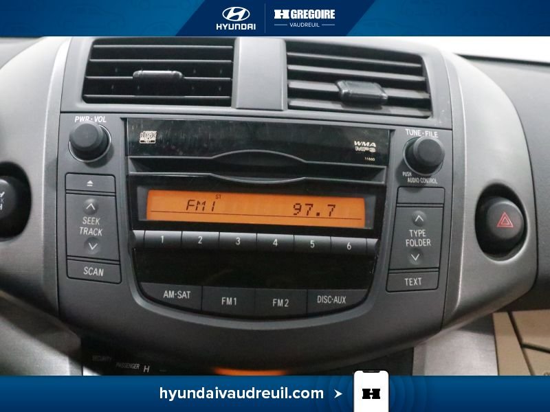 Toyota Rav 4 2011 Beige Laval - photo #22