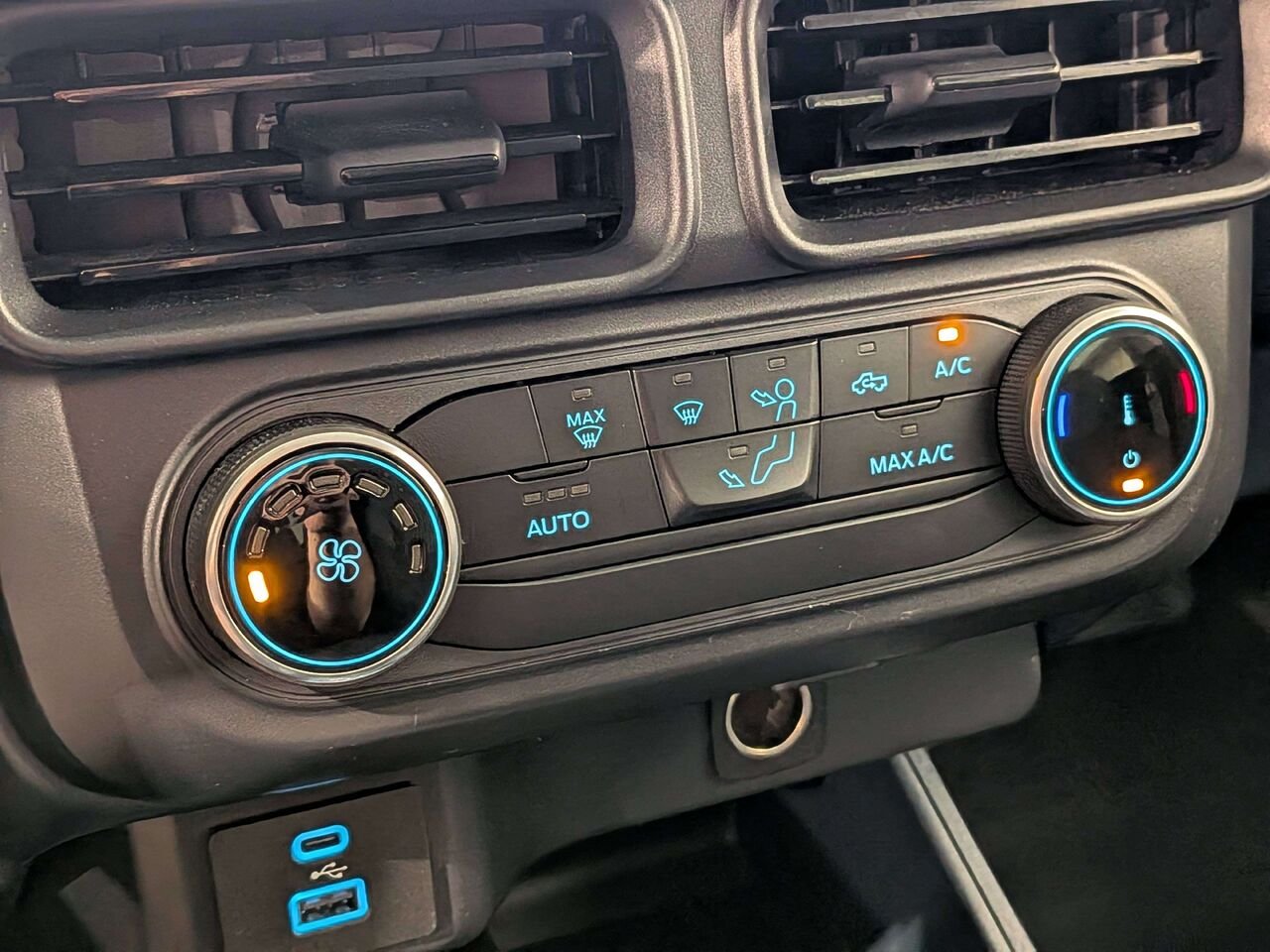 2022 Ford Maverick LARIAT AWD SuperCrew Black Val-David - photo #24