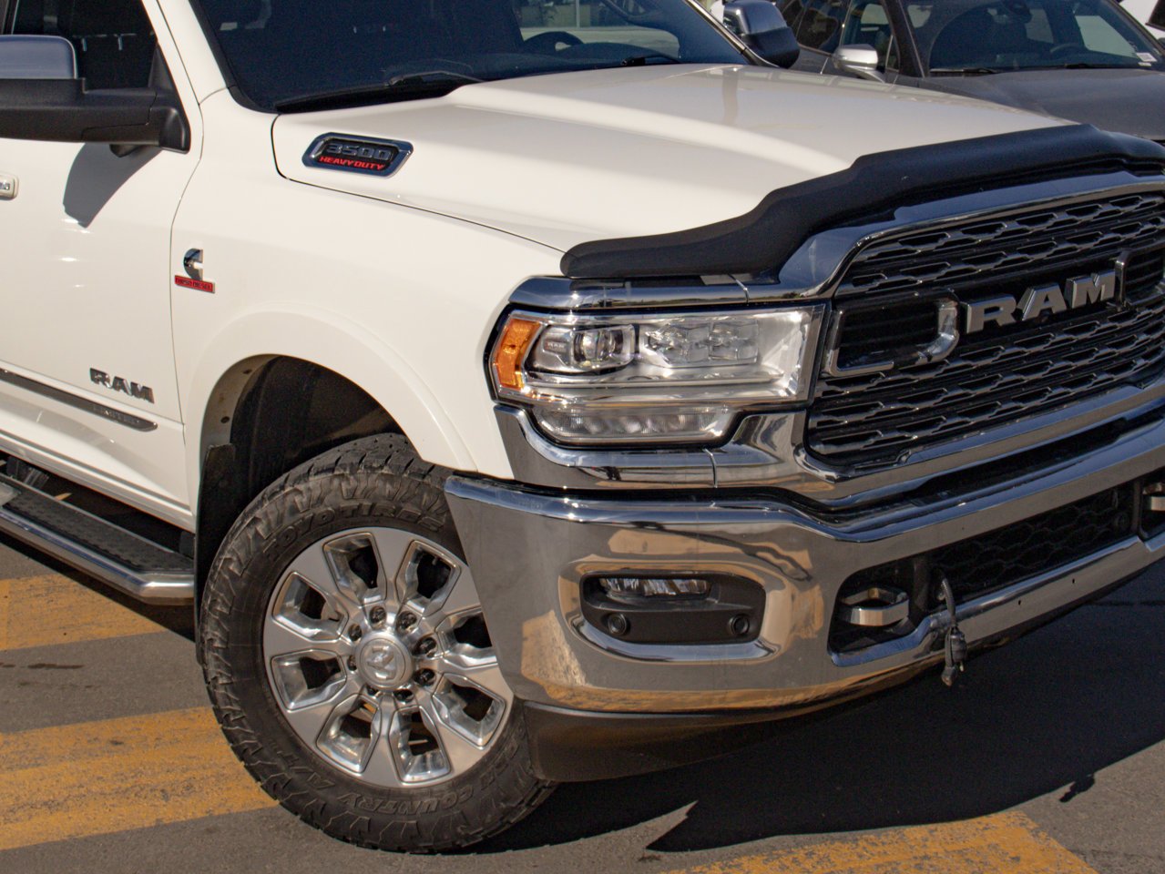 2022 Ram 3500 Limited 4x4 Crew Cab 6'4 Box White Sherwood Park - photo #15