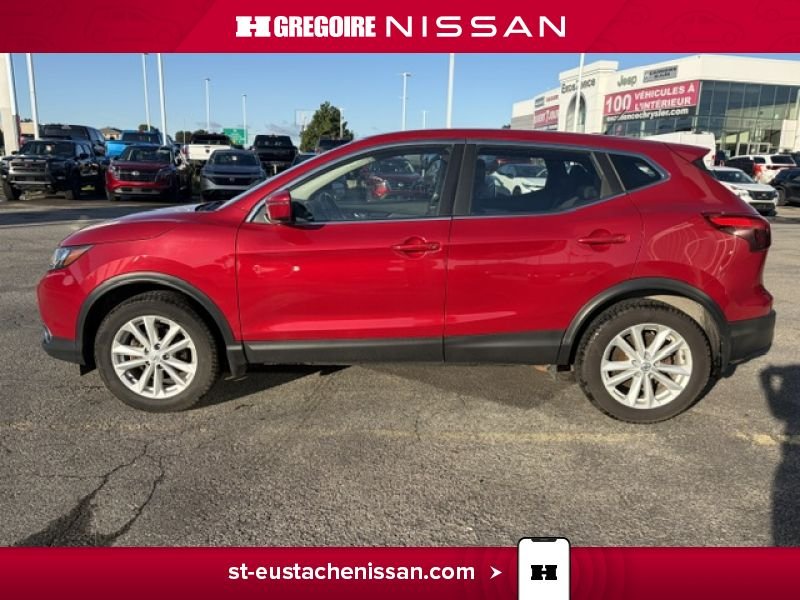 Nissan Qashqai 2017 Rouge Laval - photo #5