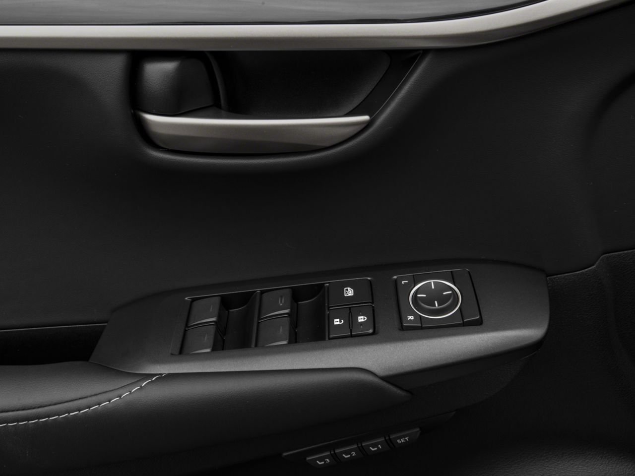 2017 Lexus NX 200t 601194A | Traction intégrale, 4 portes White Quebec - photo #8