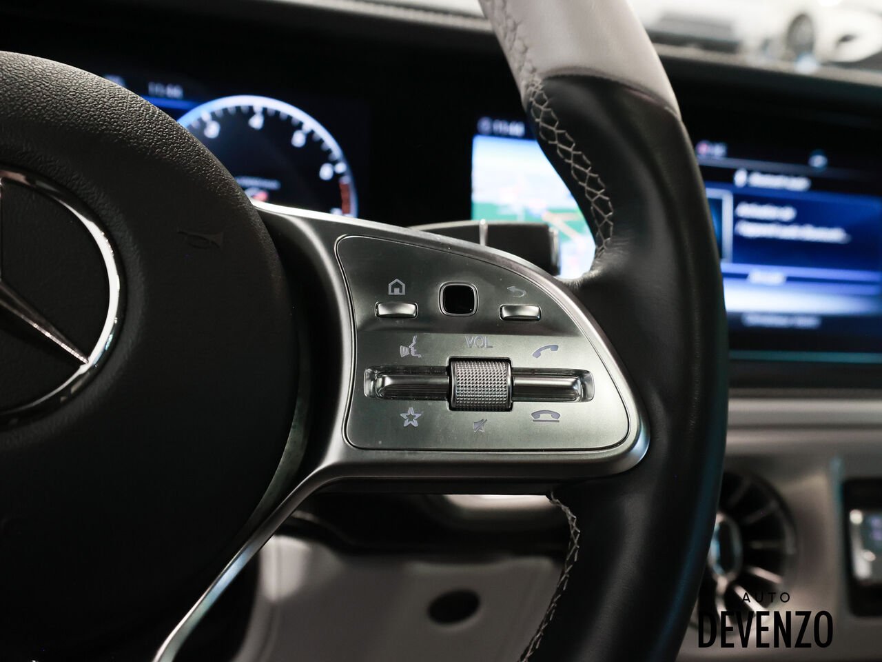 2021 Mercedes-Benz Classe-G Blue Saint-Eustache - photo #16