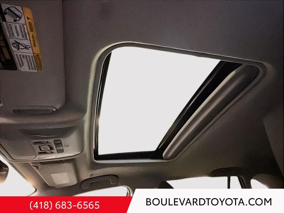 Toyota RAV4 99162A-85 | XLE Hybride 2023 Bleu Québec - photo #12