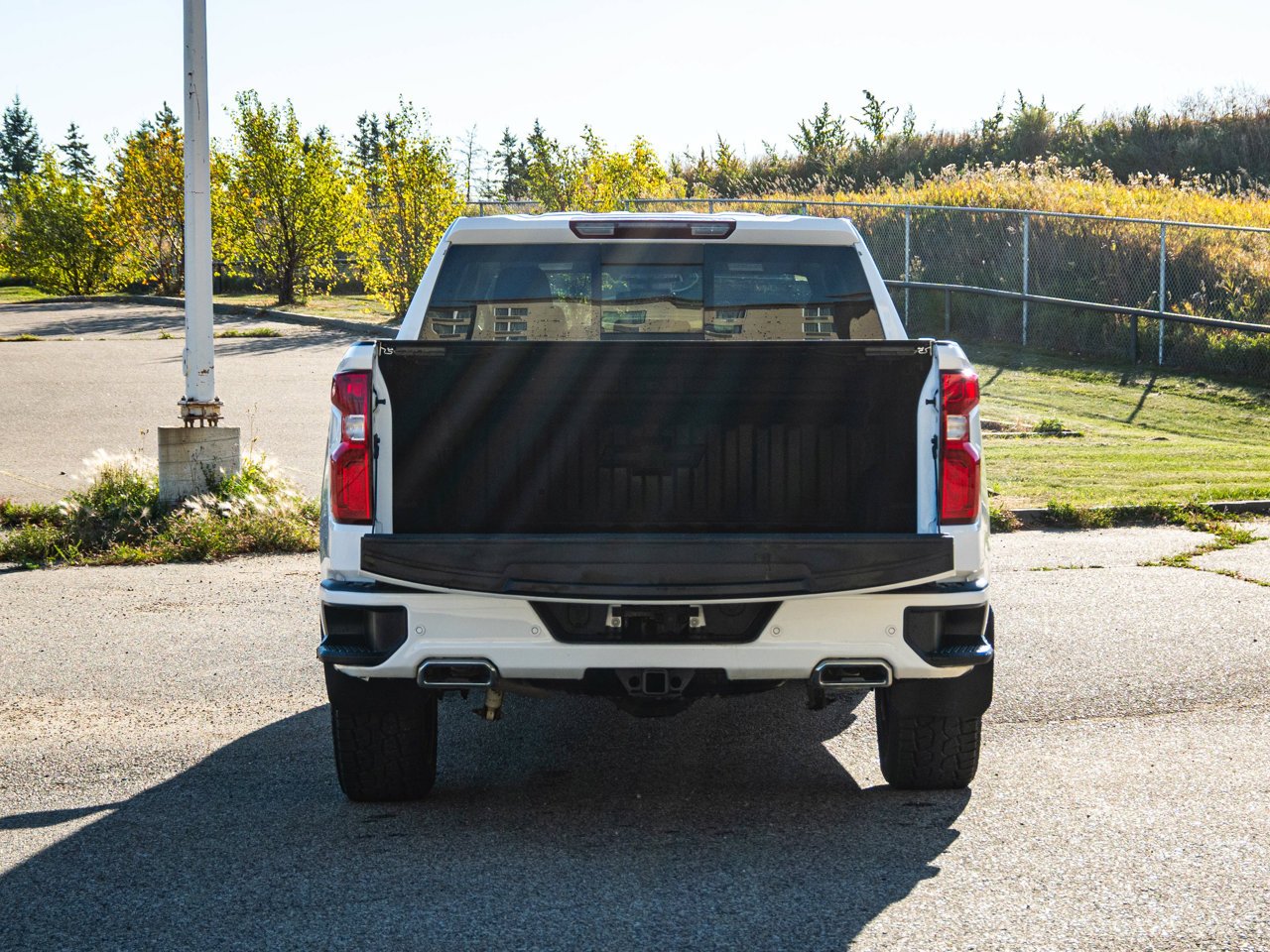 2025 Chevrolet Silverado 1500 4WD Crew Cab 147 RST White Sherwood Park - photo #15