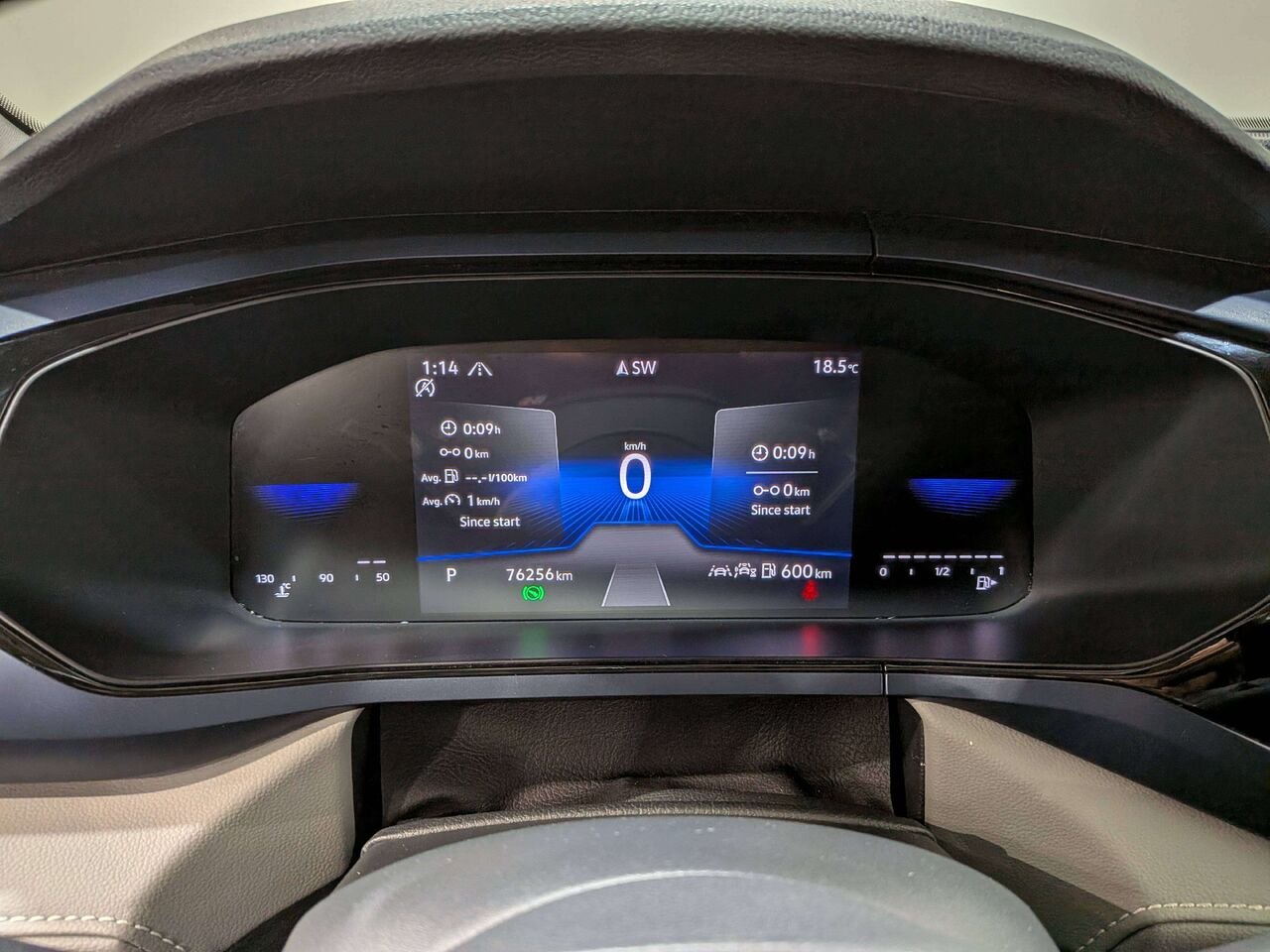 2024 Volkswagen Taos Comfortline 4MOTION Black Mirabel - photo #16