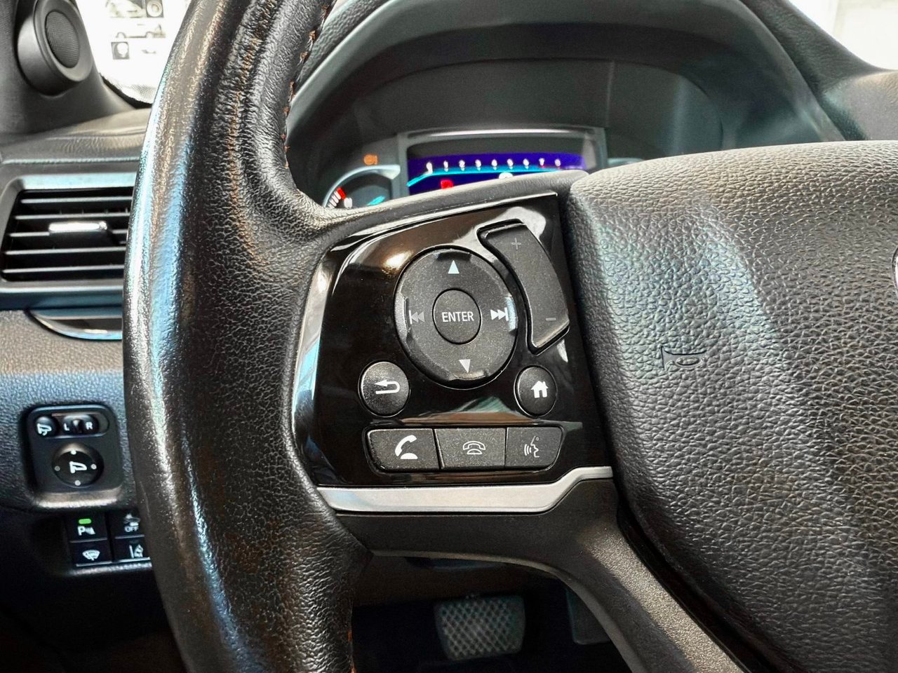 2022 Honda Pilot White Notre-Dame-des-Prairies - photo #24