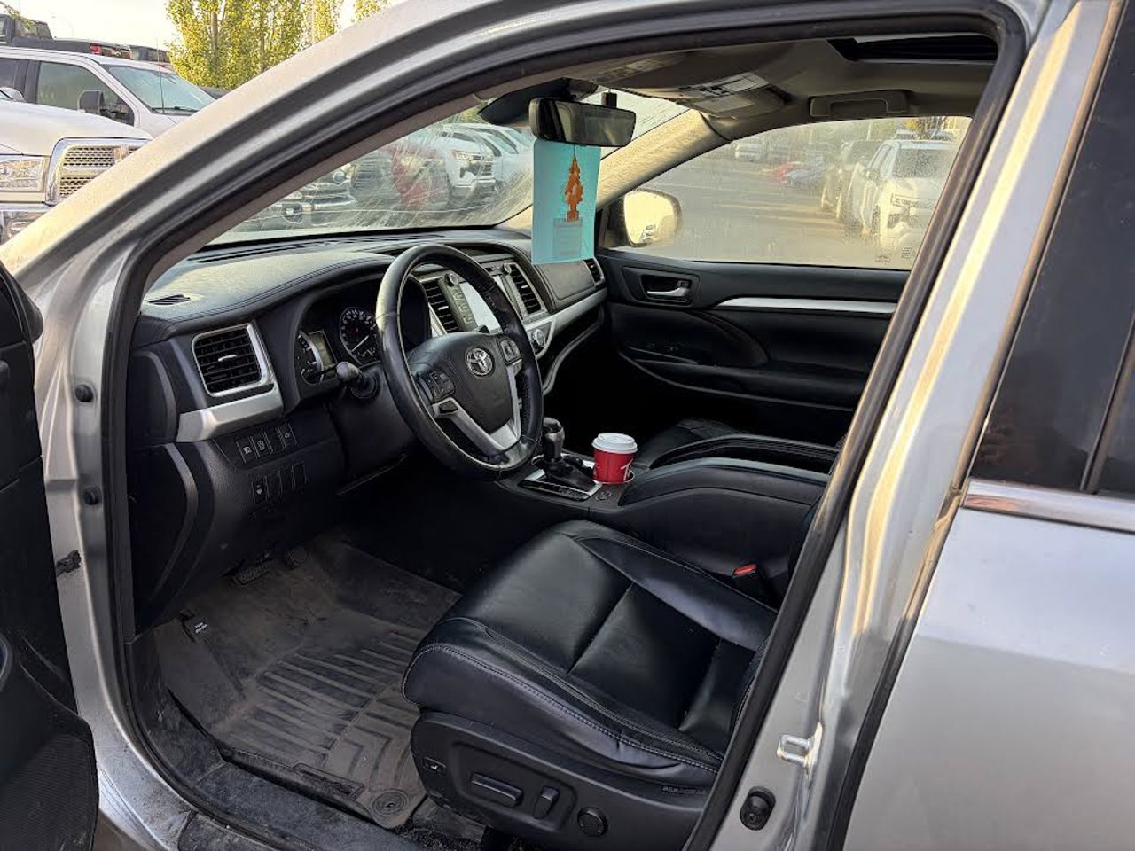 2017 Toyota Highlander AWD 4dr XLE Grey Sherwood Park - photo #6