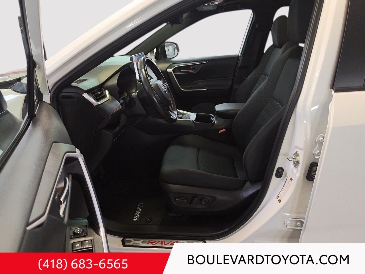 2023 Toyota RAV4 Prime 99905A-72 | PRIME, SE, AWD White Québec - photo #8
