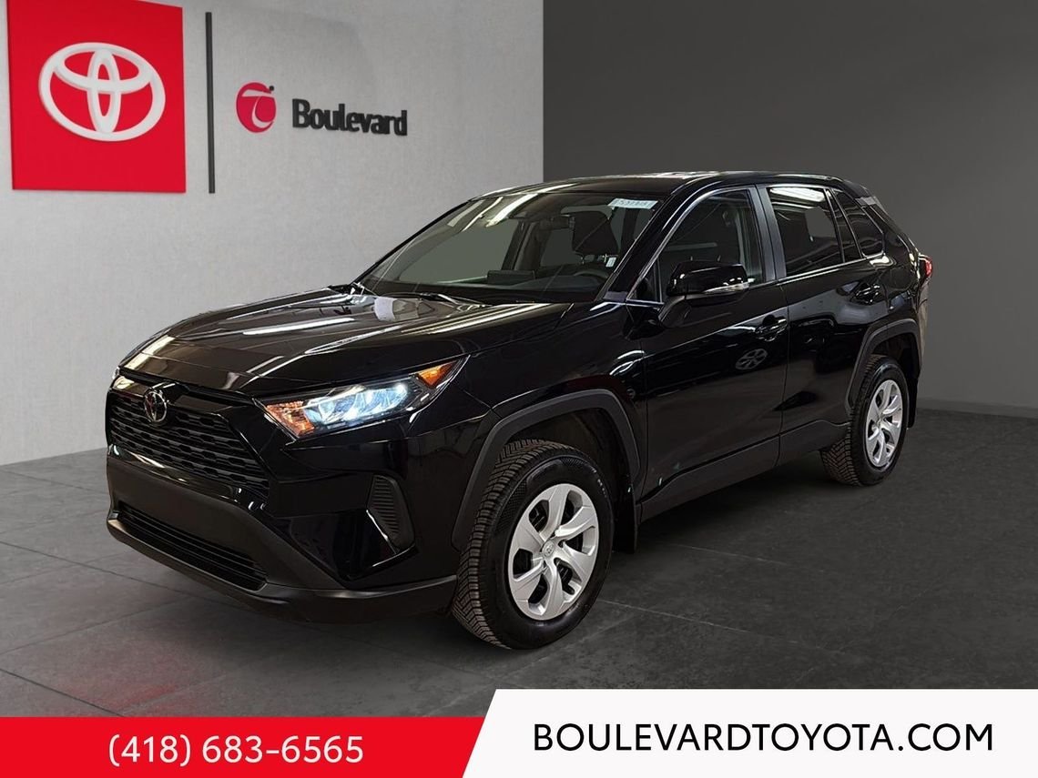 Toyota RAV4 531713-108 | LE 2024 Noir Québec - photo #0