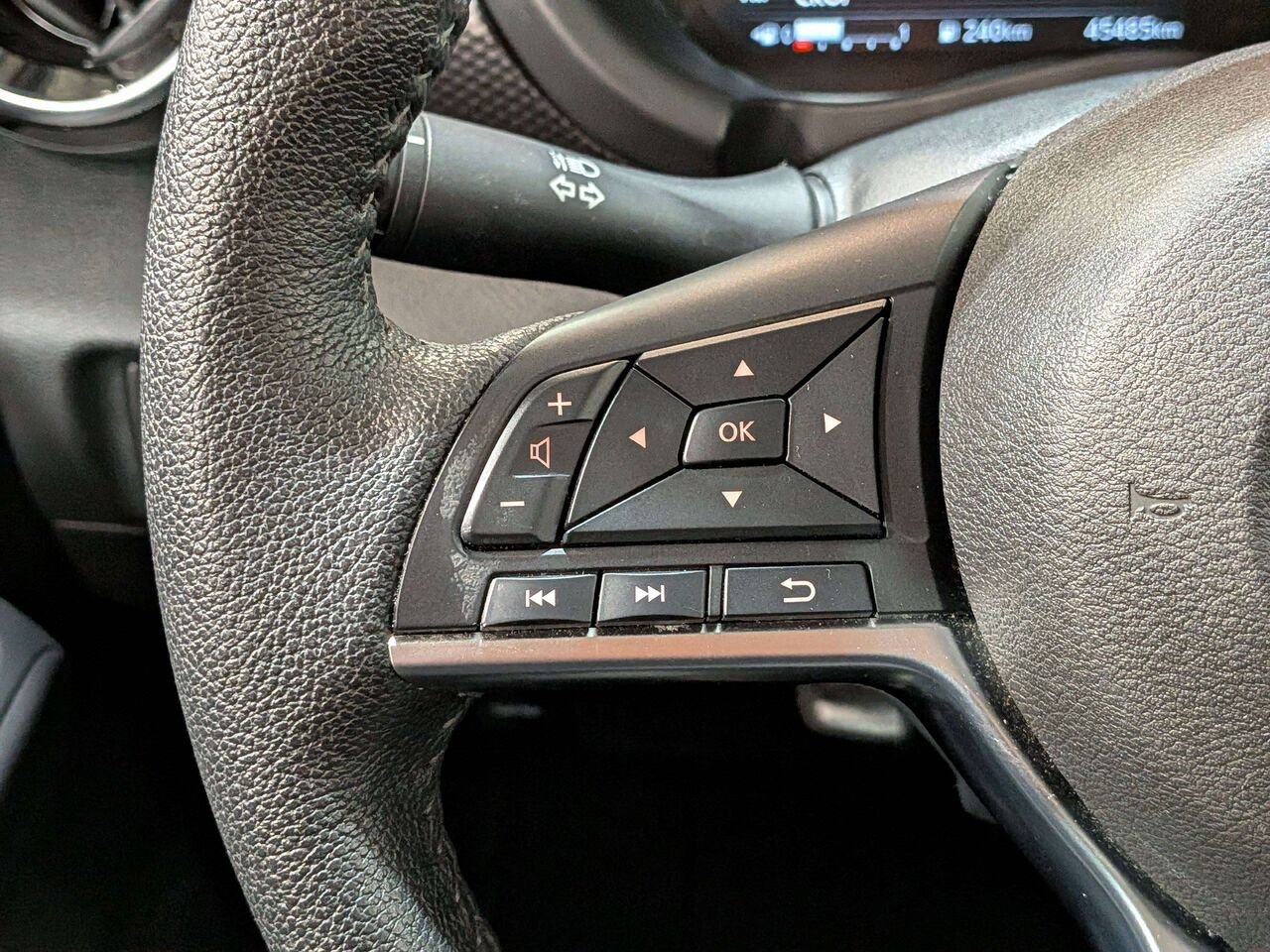 2024 Nissan Kicks SV FWD Black Val-David - photo #13