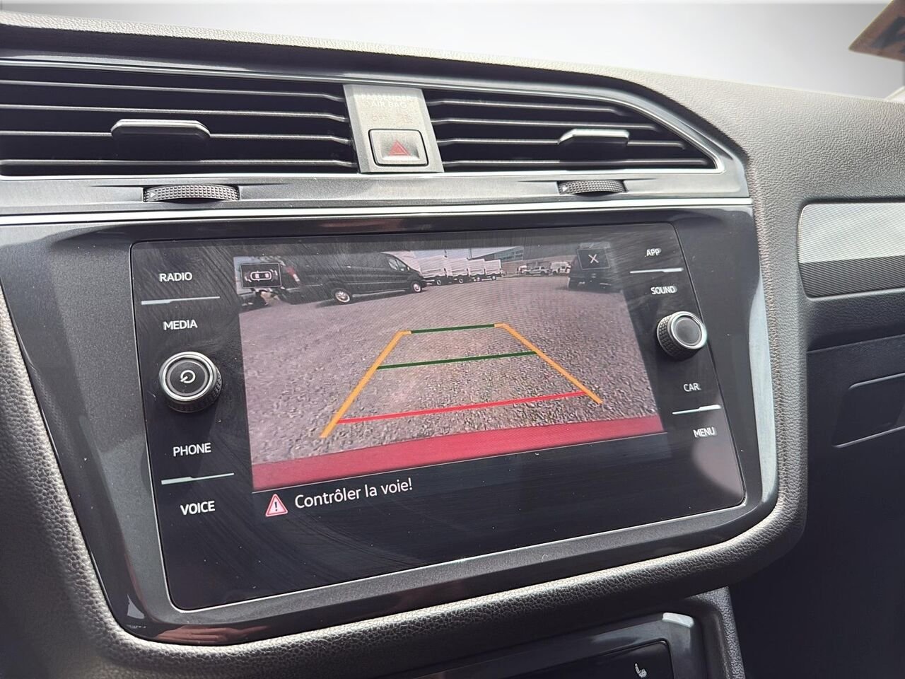 2024 Volkswagen Tiguan Red Saint-Jérôme - photo #17