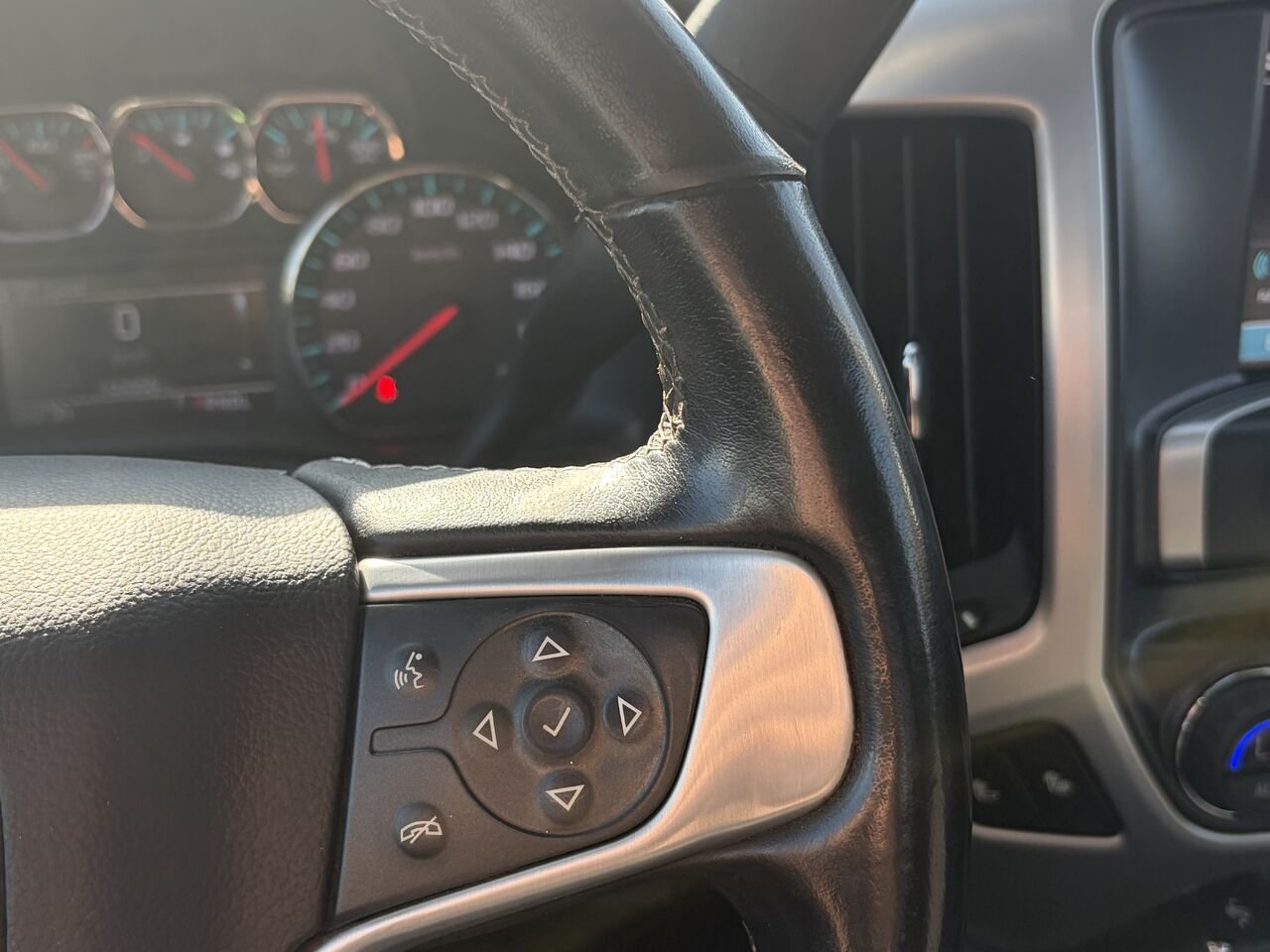 2018 GMC SIERRA K1500 SLE SLE cabine multiplace 4RM, 153,0 po Red Ottawa & Gatineau - photo #6