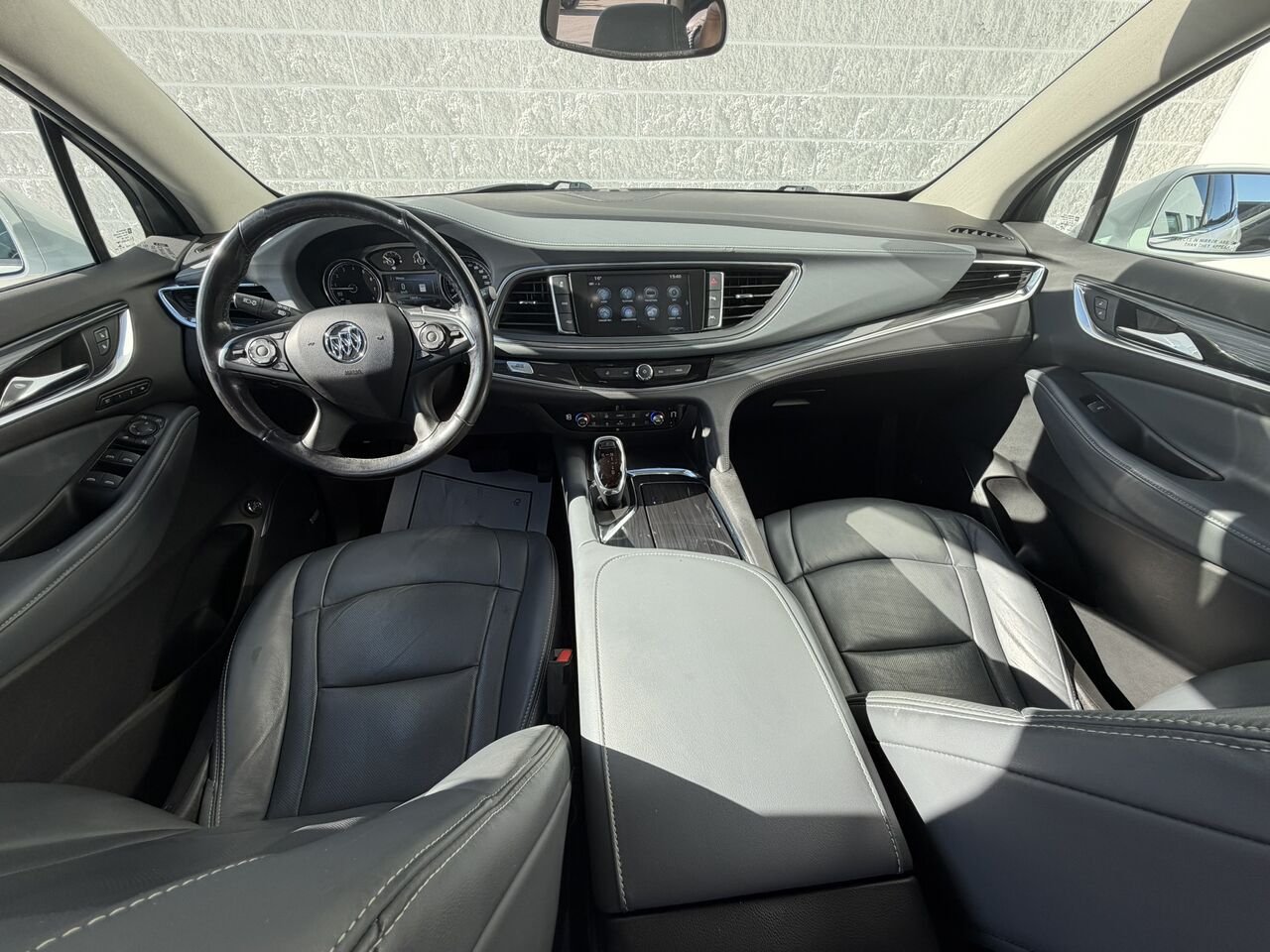 2018 Buick Enclave PREMIUM AWD 7 PASSAGERS White Laval - photo #23