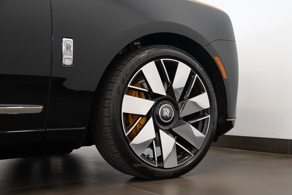 2025 Rolls-Royce Cullinan Black Saint-Eustache - photo #6