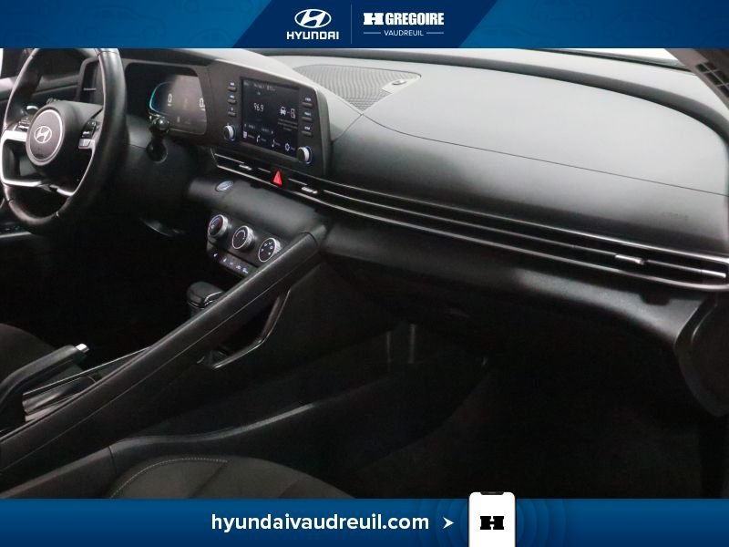 2024 Hyundai Elantra Grey Laval - photo #29
