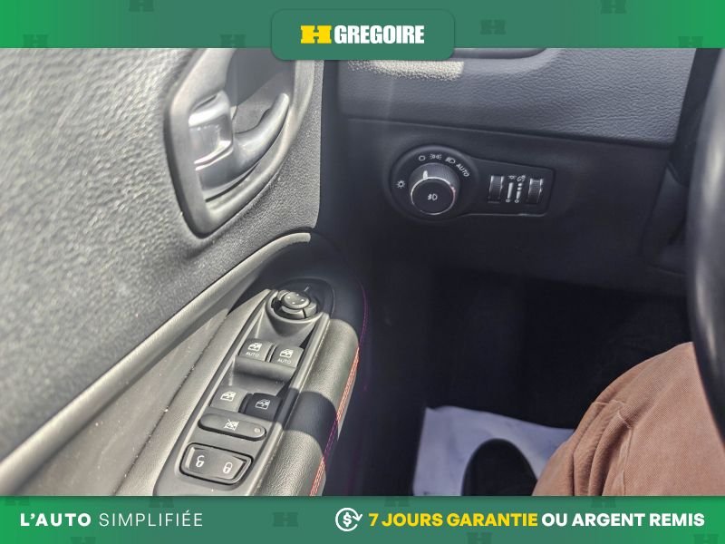 2021 Jeep Compass Red Laval - photo #19