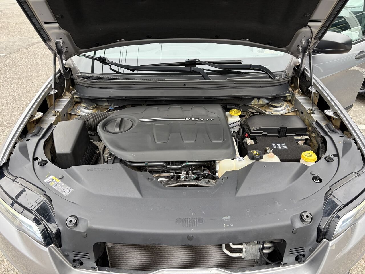 2019 Jeep Cherokee Sport 4x4 Silver Montmagny - photo #14