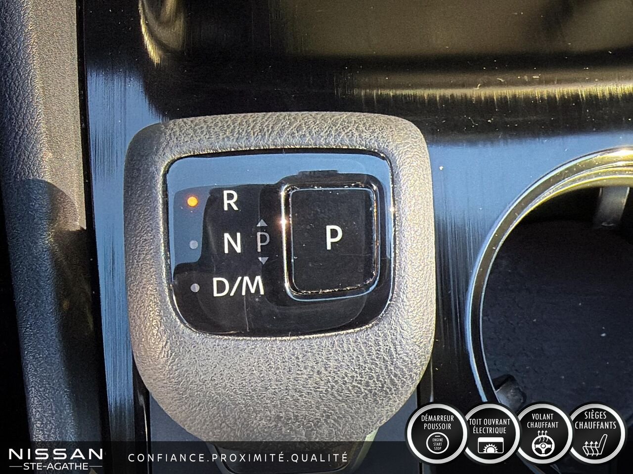 Nissan Rogue SV TI | 1 PROPRIÉTAIRE | TOIT OUVRANT PANORAMIQUE | CAMÉRA 360° | CARPLAY 2023 Gris Saint-Jérôme - photo #22