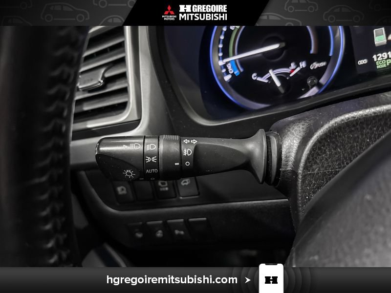 2017 Toyota Highlander HYBD Grey Laval - photo #19