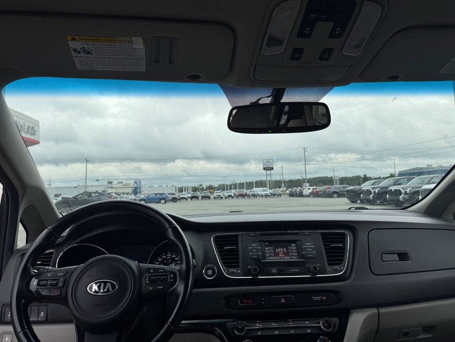 2016 Kia Sedona 2016 Grey