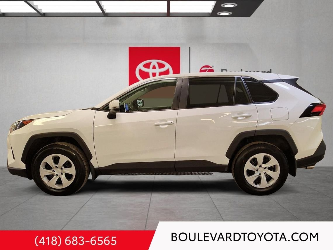 2024 Toyota RAV4 531704-48 | LE White Québec - photo #6
