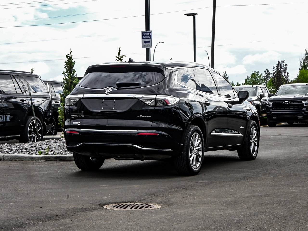 2022 Buick Enclave AWD 4dr Avenir Black Sherwood Park - photo #12