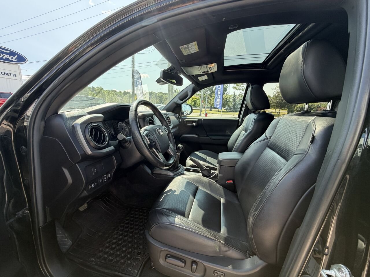 2023 TOYOTA TACOMA Black Montmagny - photo #9