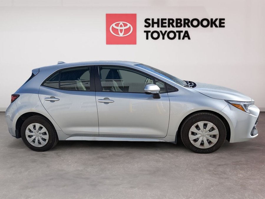Toyota Corolla à hayon BASE/BLUETOOTH/CLIMATISATION/RÉGULATEUR DE VITESSE/VITRES ÉLECTRIQUES 2025 Argent