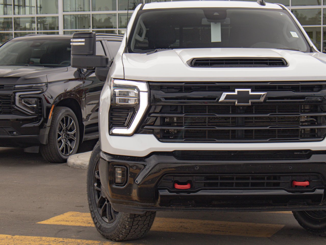 2025 Chevrolet Silverado 3500HD 4WD Crew Cab 159 LT White Sherwood Park - photo #4