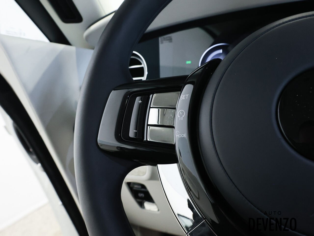 Rolls-Royce Spectre 2024 Blanc Saint-Eustache - photo #12
