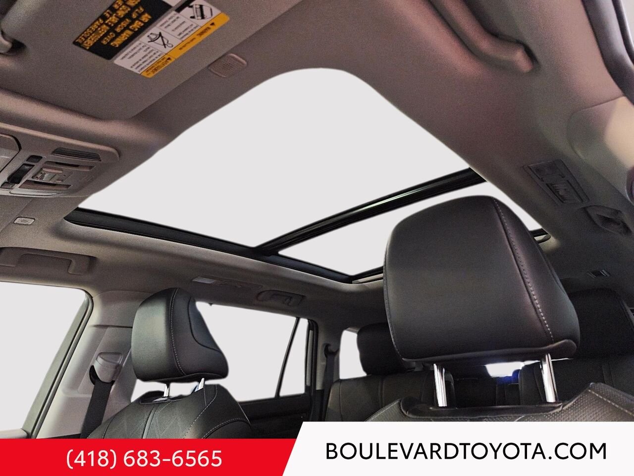 2023 Toyota Highlander 531874-76 | PLATINUM, AWD Grey Québec - photo #10