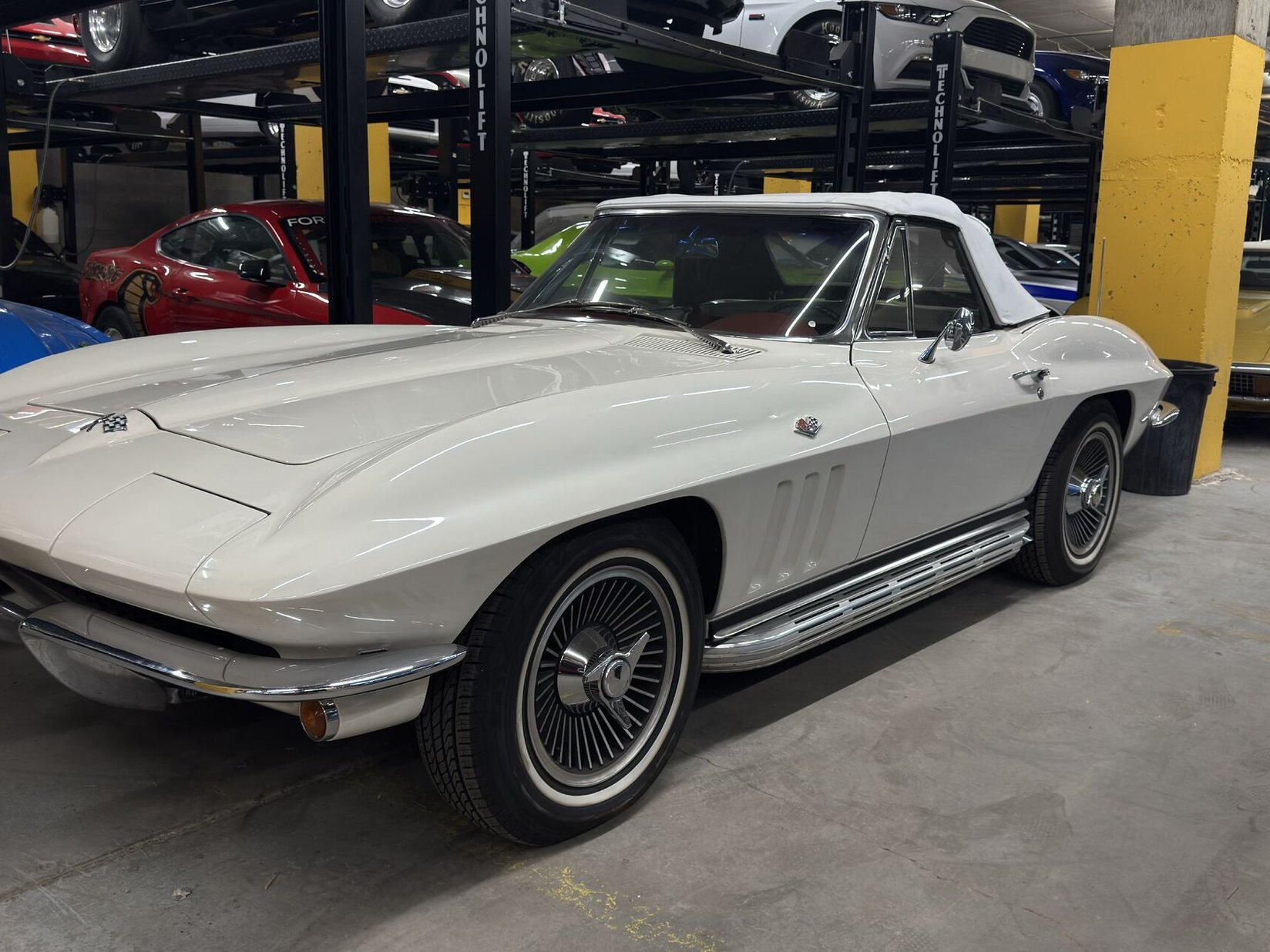 Chevrolet Corvette 1965 Blanc Montréal - photo #10