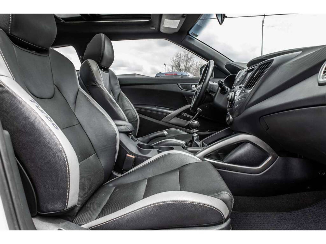 Hyundai Veloster 2019 Blanc Sainte-Julienne - photo #30