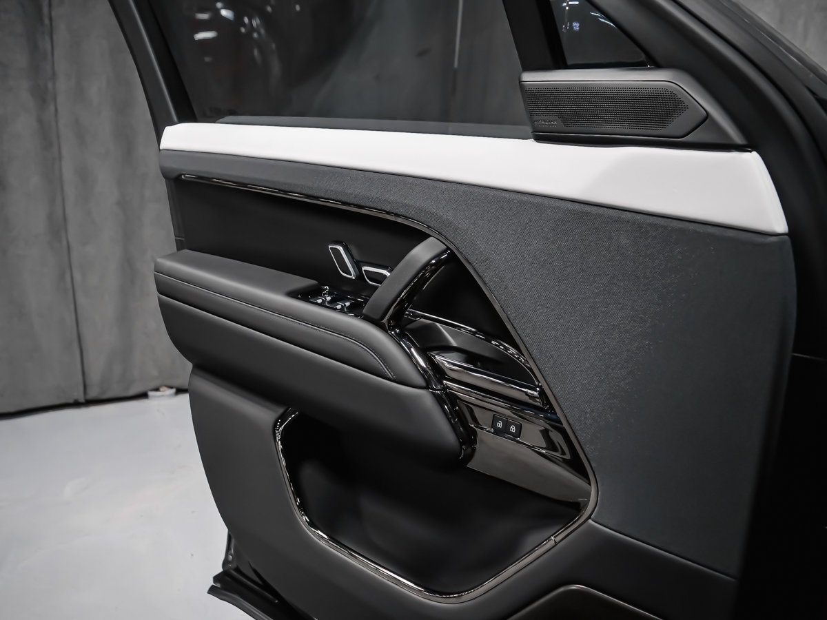2024 Land Rover Range Rover Sport EDITION ONE SV Black Montreal - photo #26
