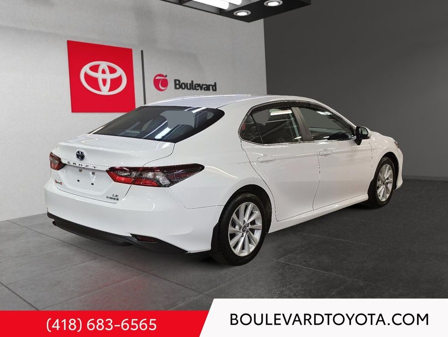 Toyota Camry HYBRIDE LE 2022 Blanc