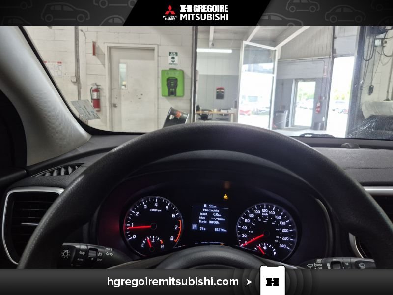 2020 Kia Sportage Grey Blainville - photo #20