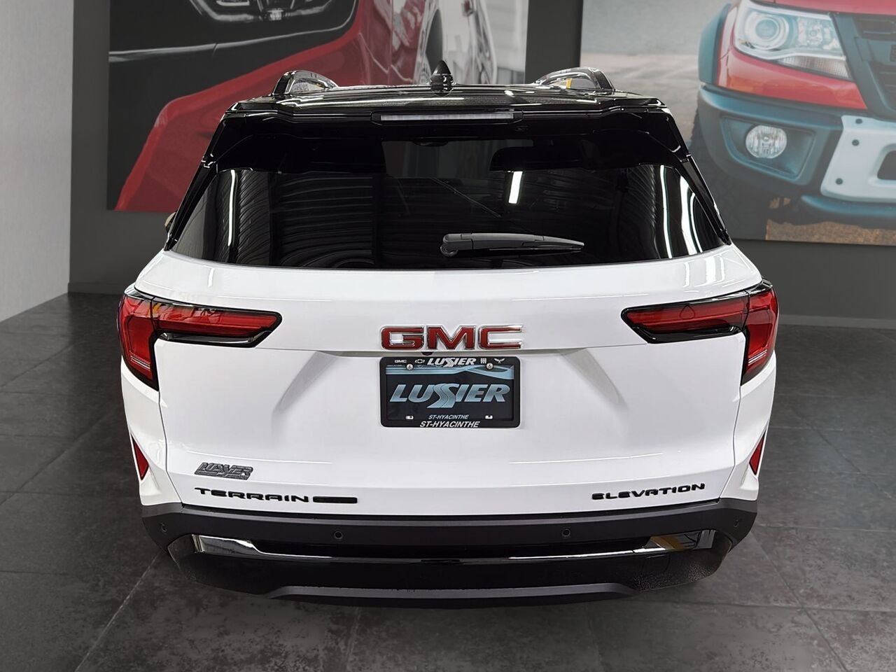 GMC Terrain ÉLÉVATION TI 2027 BLANC SOMMET Saint-Hyacinthe - photo #2