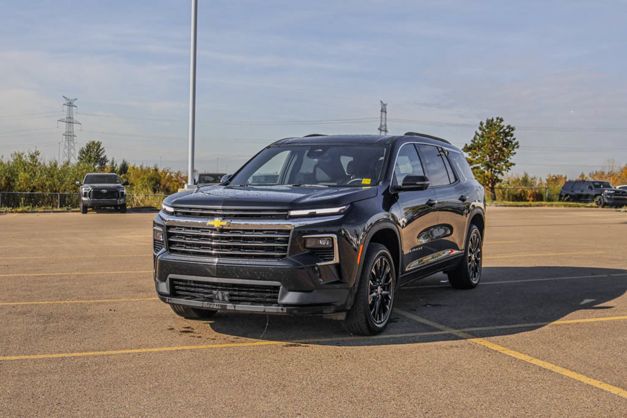 2025 Chevrolet Traverse AWD 4dr LT Black Sherwood Park - photo #3